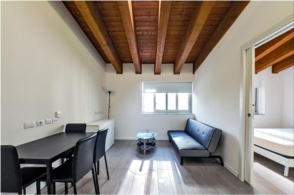 Lux Apartment 2 Milano Metro M2 Exterior photo